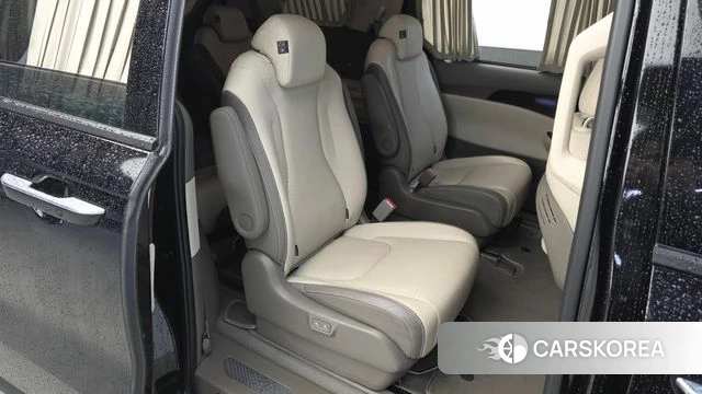 Kia Carnival 4th generation 2023 Черный из Кореи, фото 2