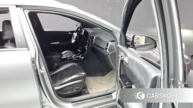 Kia Sportage The Bold 2020 Серебристо-серый из Кореи, фото 2