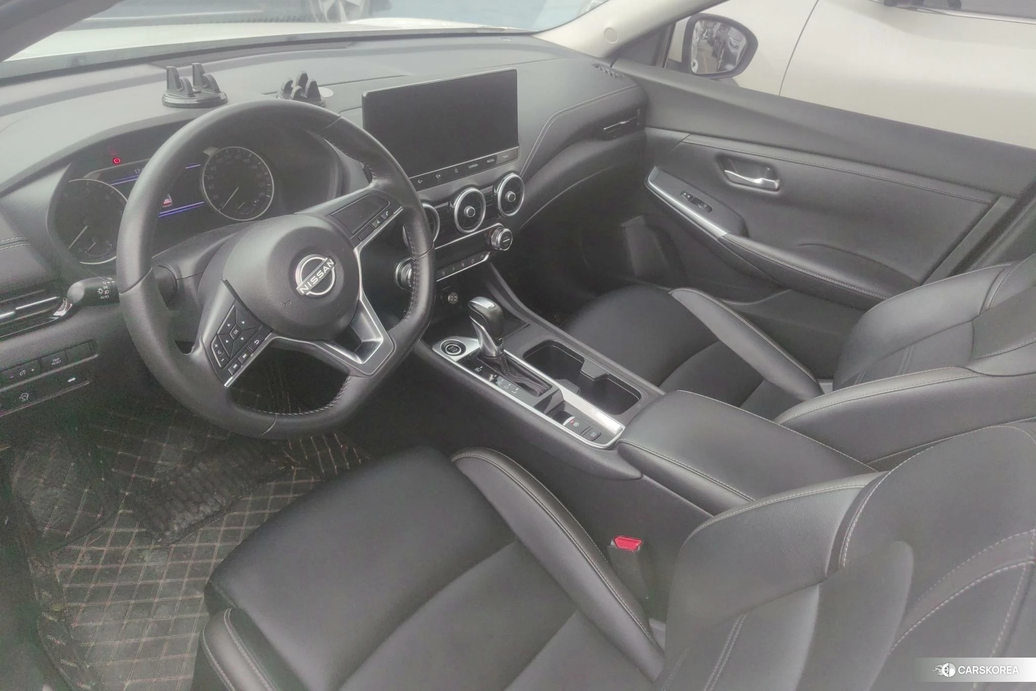 Nissan Xuan Yi 2023 Белый из Китая, фото 2