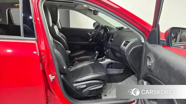 Jeep Compass 2nd Generation 2018 Красный из Кореи, фото 2