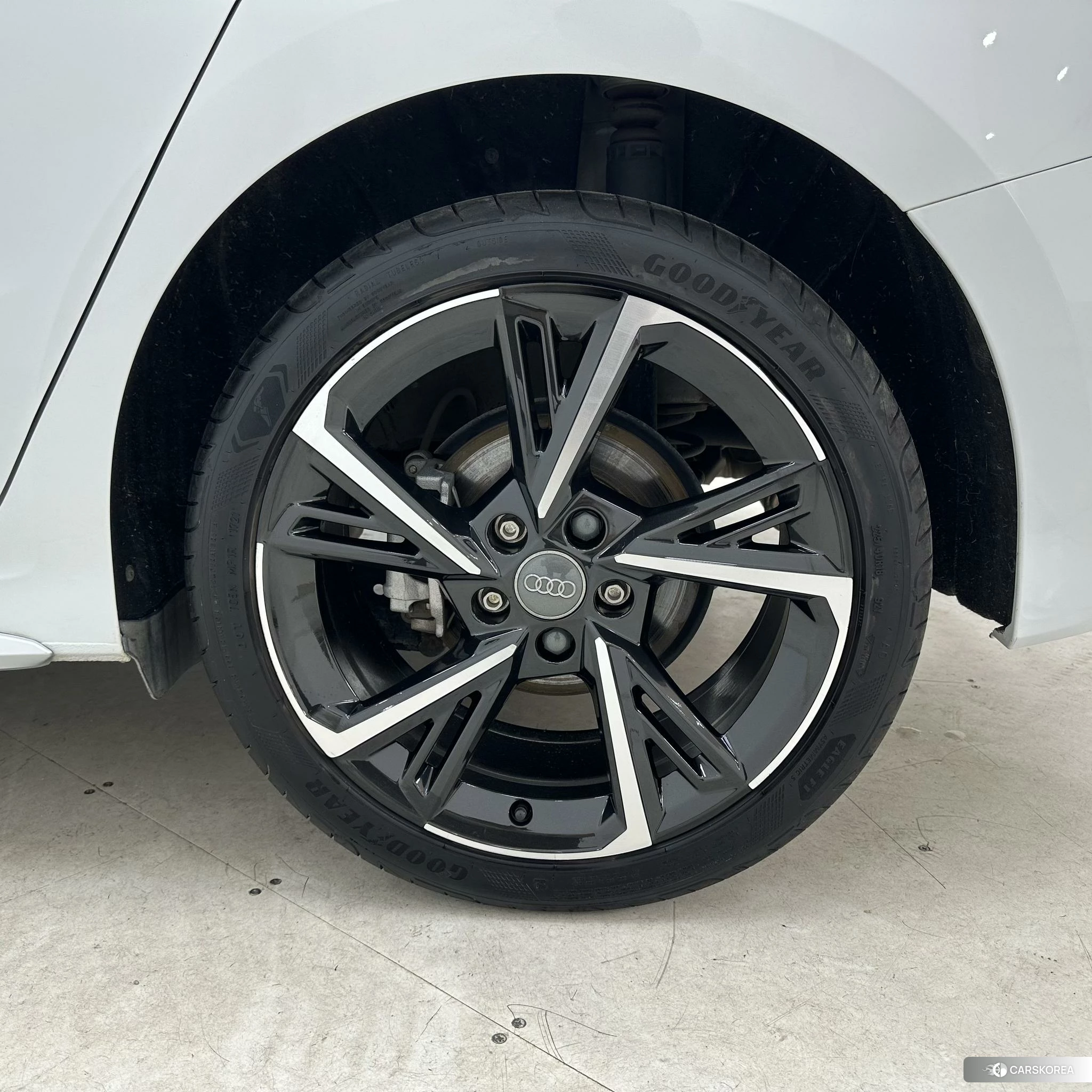 Audi A3 2022 Белый из Китая, фото 2