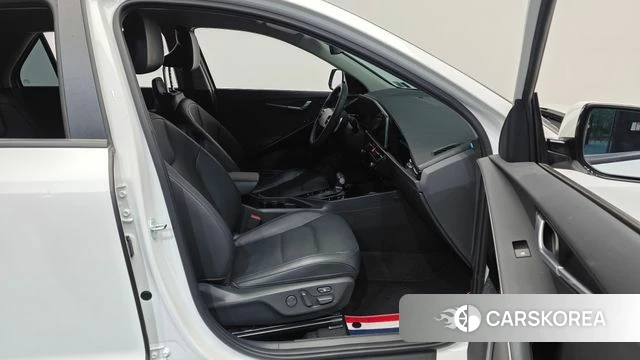 Kia Di Ol Nu Niro 2022 Белый из Кореи, фото 2