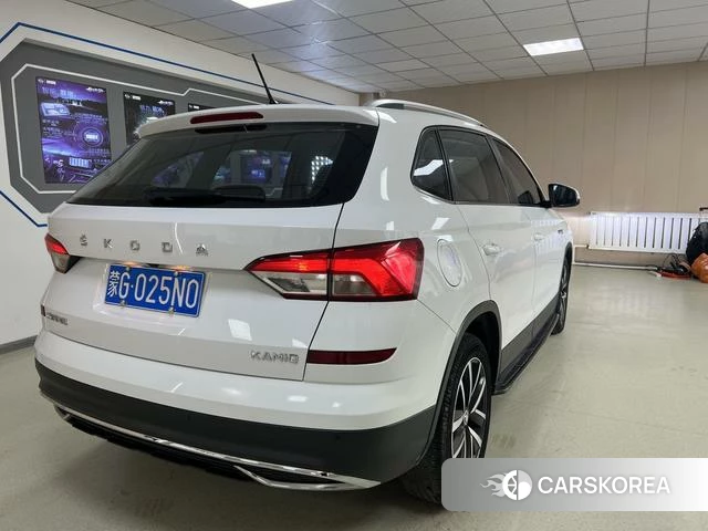 Skoda Komick 2023 Белый из Китая, фото 2