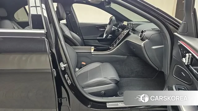 Mercedes-Benz C-Class W206 2024 Черный из Кореи, фото 2