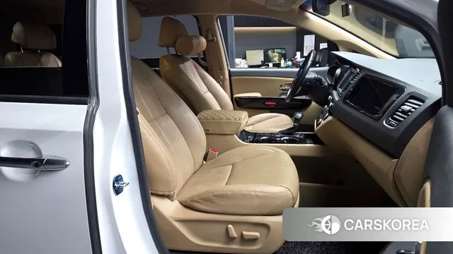 Kia The New Carnival 2018 Белый из Кореи, фото 2