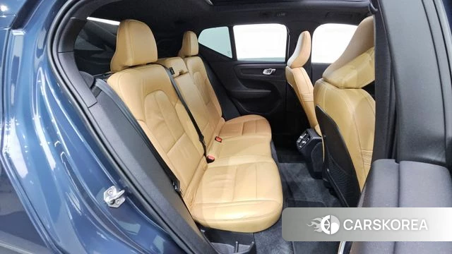 Volvo XC40 2021 Синий из Кореи, фото 2