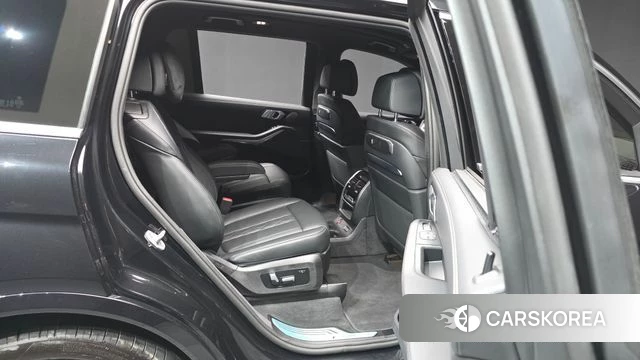 BMW X7 (G07) 2025 Черный из Кореи, фото 2