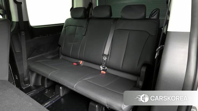 Hyundai Staria 2025 Белый из Кореи, фото 2