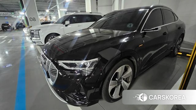 Audi e-Tron 2022 Черный из Кореи, фото 2