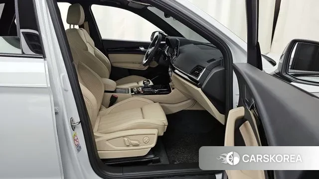 Audi Q5 (FY) 2024 Белый из Кореи, фото 2