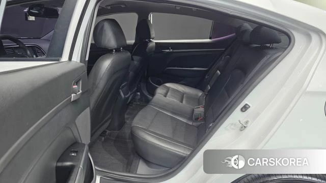 Hyundai Avante AD 2018 Белый из Кореи, фото 2