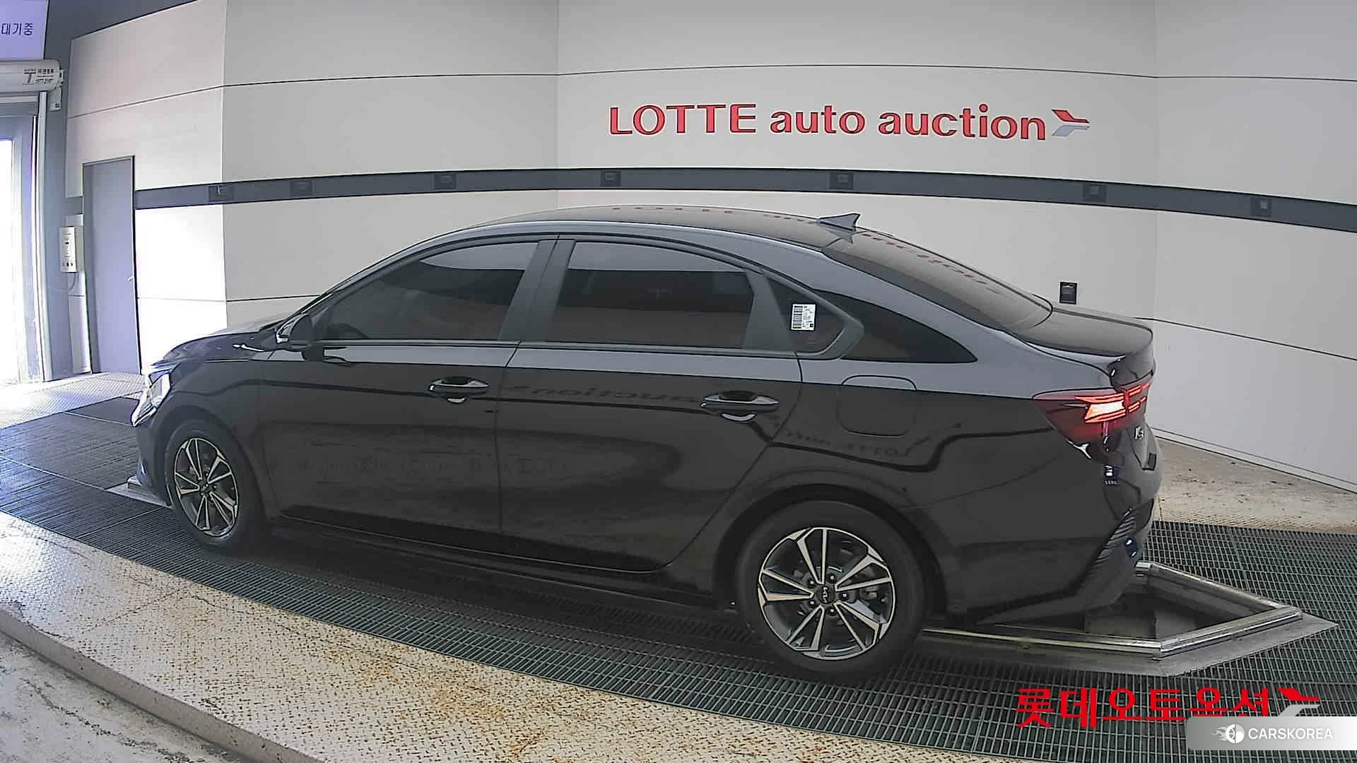 Kia K3 2024 Черный из Кореи, фото 2