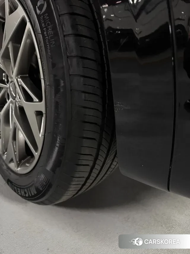 Genesis GV70 2023 Черный из Кореи, фото 2