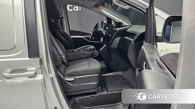 Hyundai Staria 2021 Серебряный из Кореи, фото 2