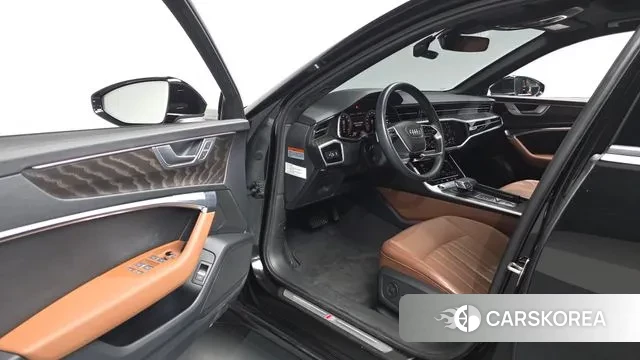 Audi A6 (C8) 2023 Черный из Кореи, фото 2