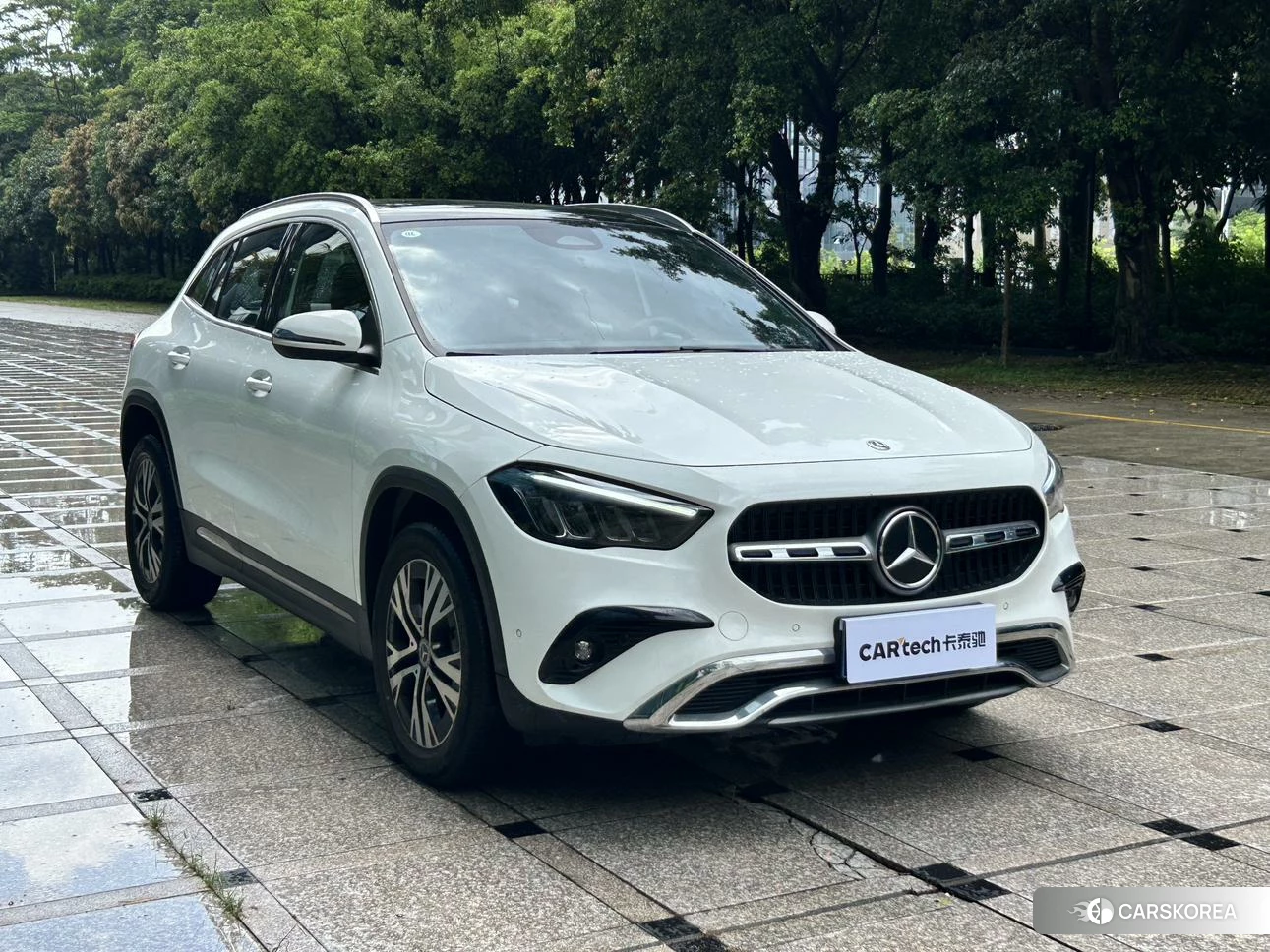 Mercedes-Benz GLA 2023 Белый из Китая, фото 2