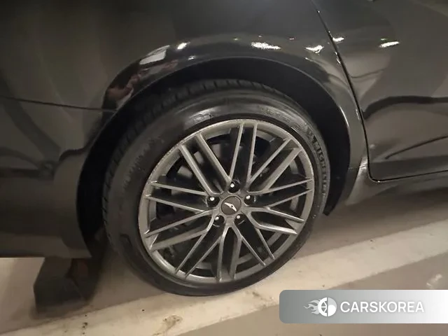 Genesis G70 2018 Черный из Кореи, фото 2