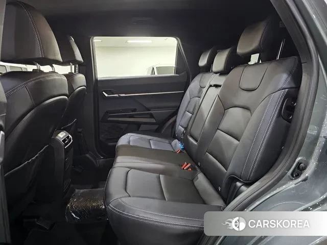Ssangyong Torres 2023 Темно-зеленый из Кореи, фото 2