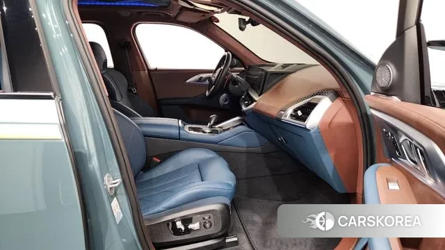 BMW XM (G09) 2023 Небесно-голубой из Кореи, фото 2