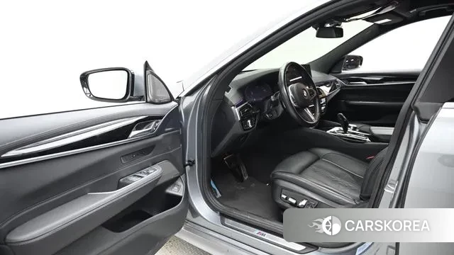 BMW 6 Series GT (G32) 2022 Серебристо-серый из Кореи, фото 2