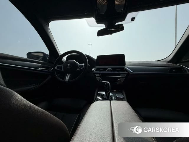 BMW 5 series 2022 Черный из Китая, фото 2