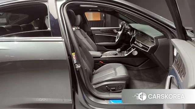 Audi A6 (C8) 2021 Серый из Кореи, фото 2