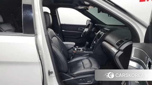 Ford Explorer 2018 Белый из Кореи, фото 2