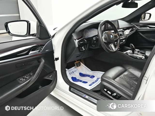 BMW 5 Series (G30) 2019 Белый из Кореи, фото 2