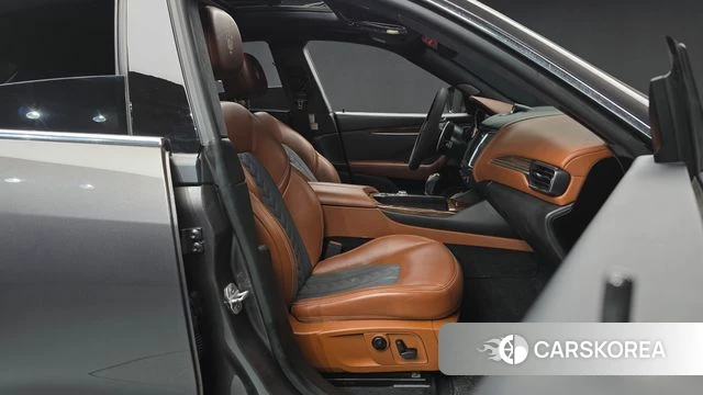 Maserati Levante 2018 Серый из Кореи, фото 2