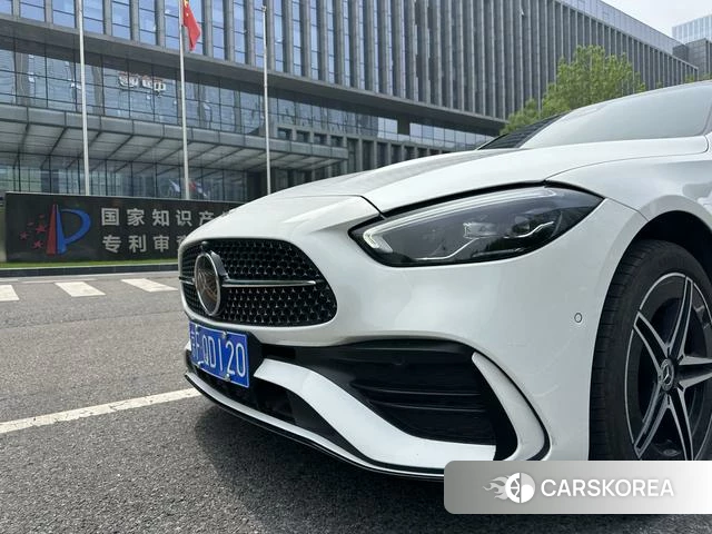 Mercedes-Benz Class C 2024 Белый из Китая, фото 2