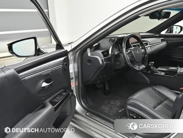 Lexus ES300h 7th generation 2021 Серый из Кореи, фото 2