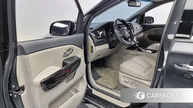 Kia The New Carnival 2018 Серый из Кореи, фото 2