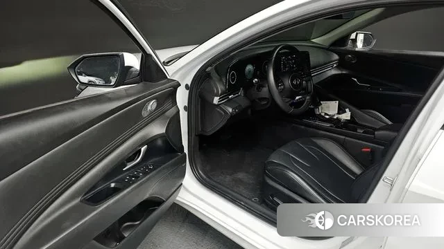 Hyundai The New Avante (CN7) 2023 Белый из Кореи, фото 2