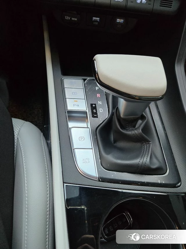 Hyundai Avante Hybrid (CN7) 2023 Темно-зеленый из Кореи, фото 2