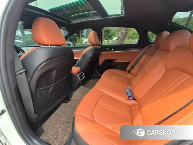 Kia The New K5 3rd generation 2024 Белый из Кореи, фото 2