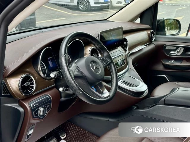 Mercedes-Benz V-class 2021 Серебристо-серый из Китая, фото 2