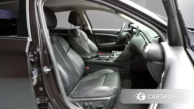 Genesis G70 2018 Черный из Кореи, фото 2