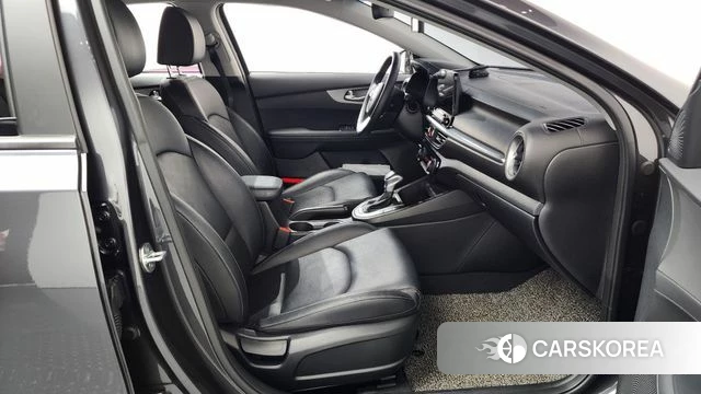 Kia Come New K3 2021 Серый из Кореи, фото 2
