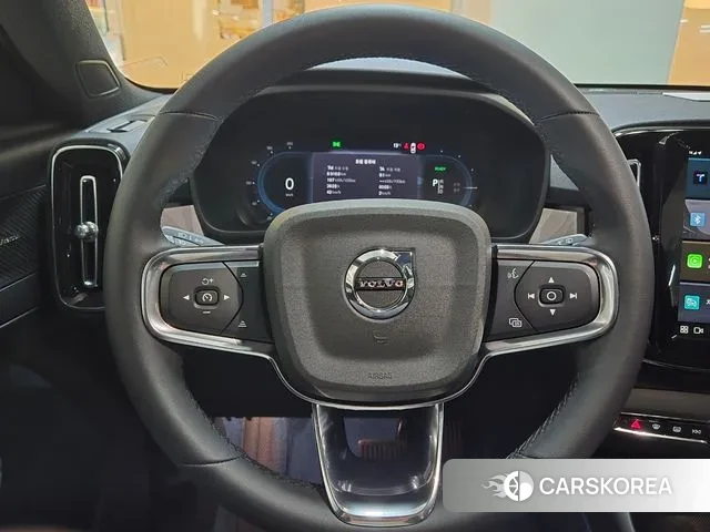 Volvo XC40 Richards 2024 Серый из Кореи, фото 2