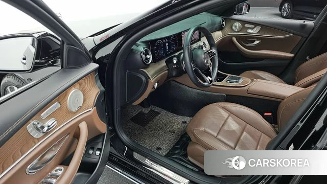 Mercedes-Benz E-Class W213 2021 Черный из Кореи, фото 2