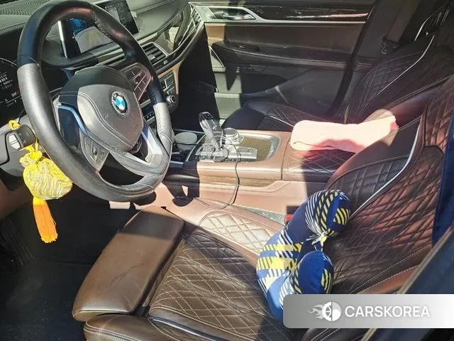 BMW 7 Series (G11) 2022 Черный из Кореи, фото 2