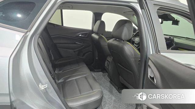 Chevrolet (GM Daewoo) Trax Crossover 2023 Серый из Кореи, фото 2