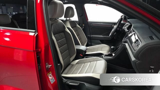 Volkswagen T-Roc 2022 Красный из Кореи, фото 2