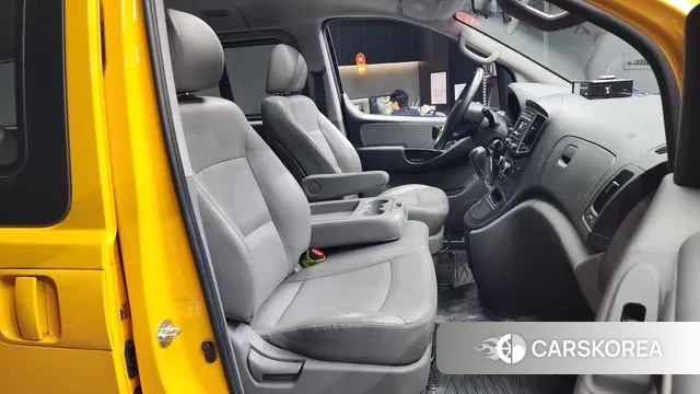 Hyundai The New Grand Starex 2018 Желтый из Кореи, фото 2