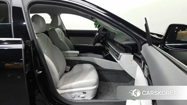 Hyundai Grandeur Hybrid (GN7) 2023 Черный из Кореи, фото 2