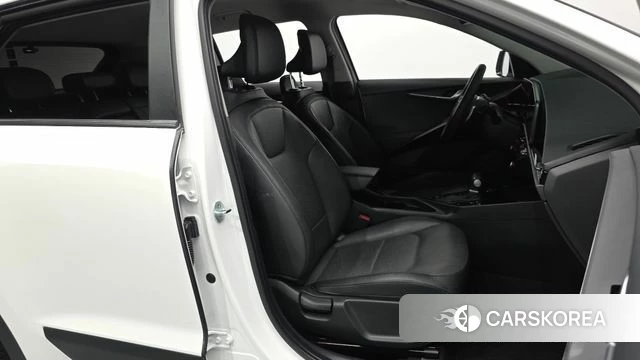 Kia Di Ol Nu Niro 2022 Белый из Кореи, фото 2