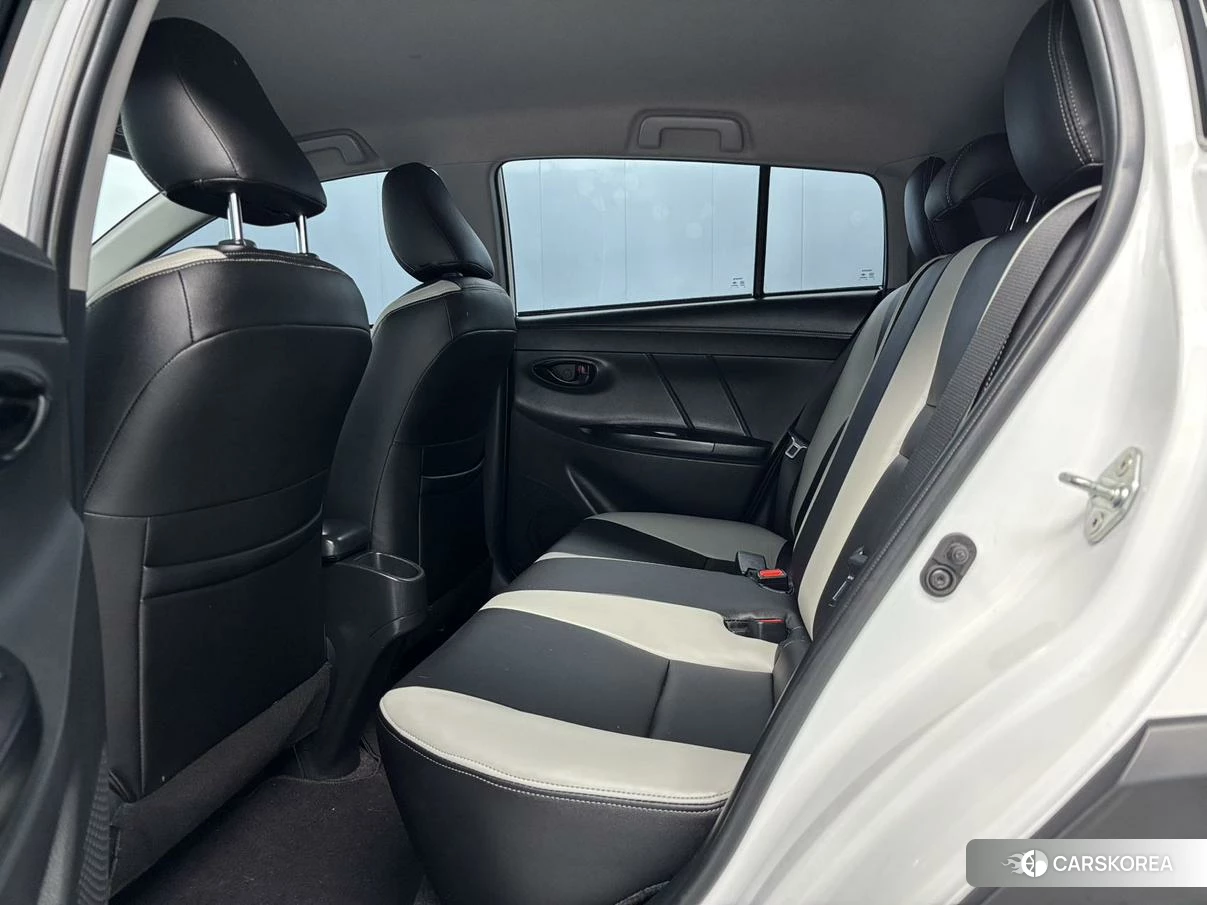 Toyota YARIS L Zhixuan 2021 Белый из Китая, фото 2
