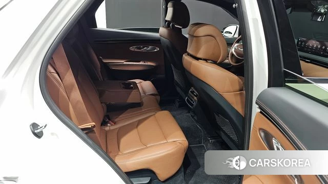 Genesis GV70 2022 Белый из Кореи, фото 2