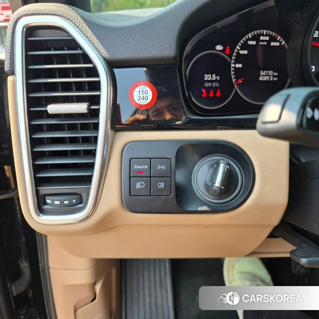 Porsche Cayenne (PO536) 2022 Черный из Кореи, фото 2