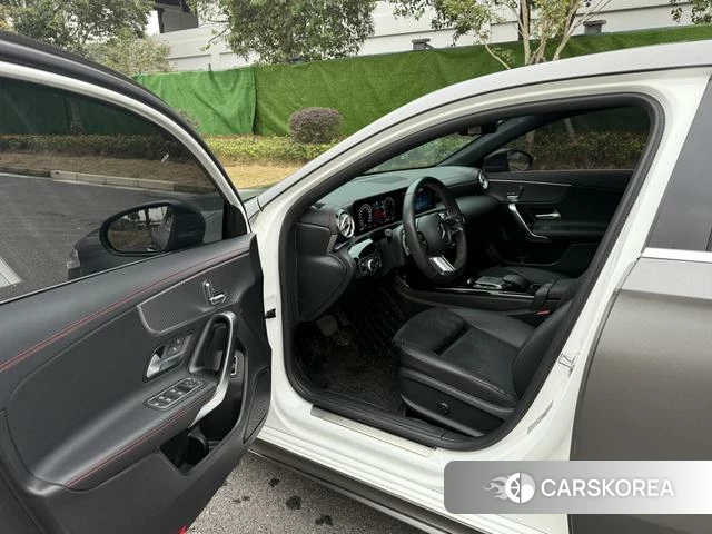 Mercedes-Benz Class A 2023 Темно-серый из Китая, фото 2